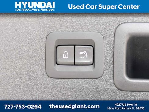 Used 2025 MAZDA CX-50 AWD 2.5 Hybrid w/ Premium Pkg image 13