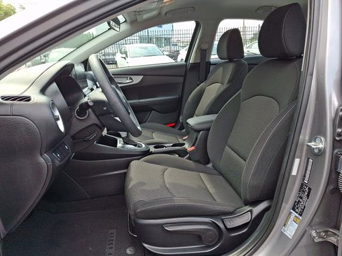 Used 2023 Kia Forte LXS FWD image 14