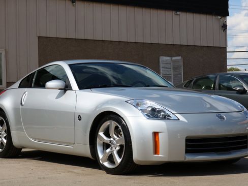 Used 2008 Nissan 350Z Enthusiast image 3