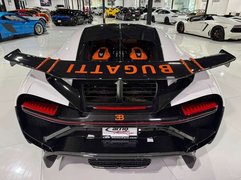 Used 2022 Bugatti Chiron Pur Sport image 6