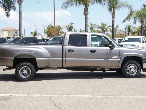 Used 2006 Chevrolet Silverado 3500 LT w/ Heavy-Duty Power Package RWD image 11