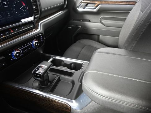 Used 2024 GMC Sierra 1500 Elevation w/ Preferred Package AWD/4WD image 31