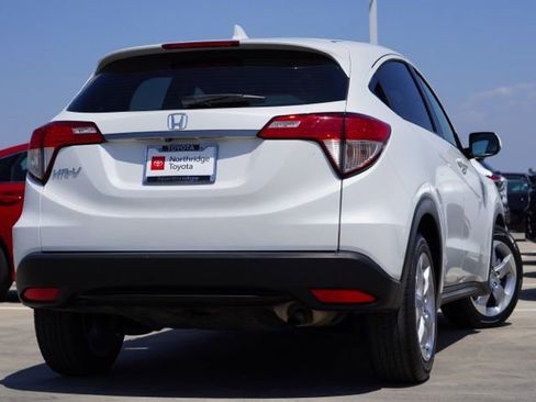 Used 2022 Honda HR-V LX image 6
