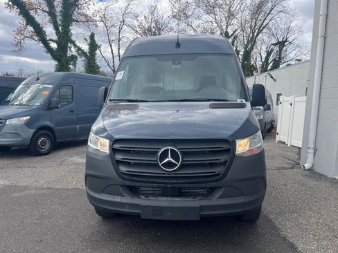 Used 2019 Mercedes-Benz Sprinter 144 image 2