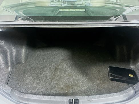 Used 2018 Toyota Corolla LE FWD image 26