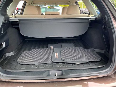 Used 2019 Subaru Outback 2.5i AWD/4WD image 34