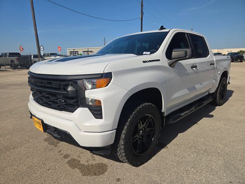 Used 2023 Chevrolet Silverado 1500 Custom w/ Rally Edition AWD/4WD image 7