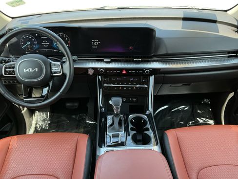 Used 2024 Kia Carnival SX Prestige FWD image 10