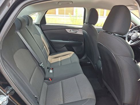 Used 2024 Kia Forte LXS FWD image 15