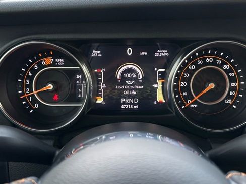 Certified 2021 Jeep Wrangler Unlimited Sahara image 32