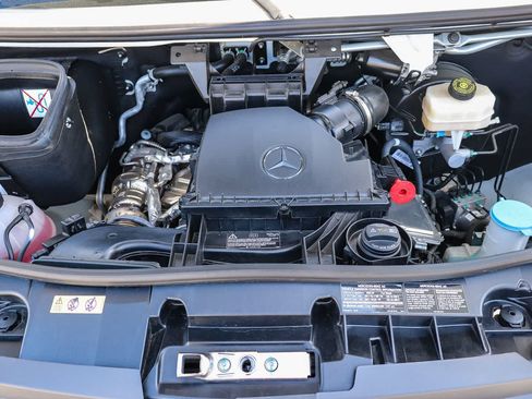Certified 2025 Mercedes-Benz Sprinter 2500 image 25