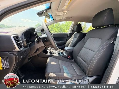 Certified 2022 Kia Sportage LX FWD image 9