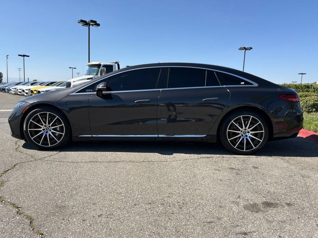 Used 2023 Mercedes-Benz EQS 580 4MATIC Sedan image 12