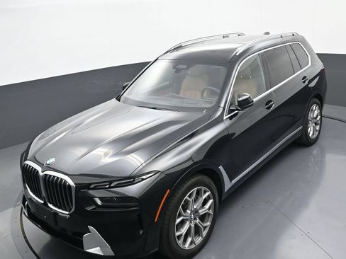 Used 2024 BMW X7 xDrive40i AWD/4WD image 34
