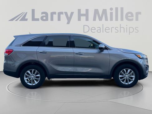 Used 2017 Kia Sorento L FWD image 6