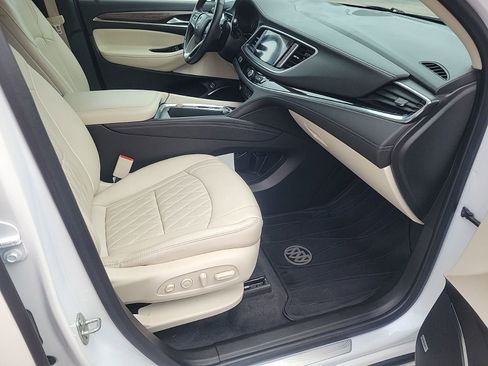 Used 2023 Buick Enclave Avenir w/ Trailering Package, 5000 lbs. FWD image 12