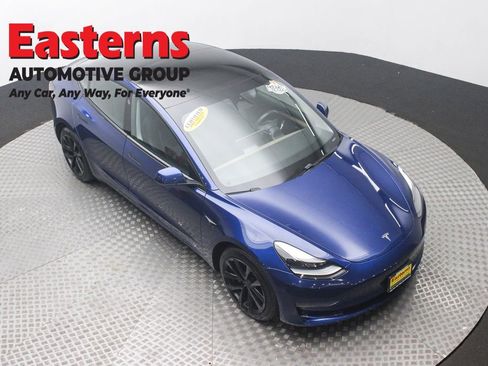 Used 2021 Tesla Model 3 Standard Range Plus image 3