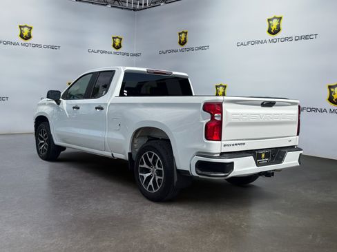 Used 2020 Chevrolet Silverado 1500 Custom w/ Custom Value Package RWD image 3