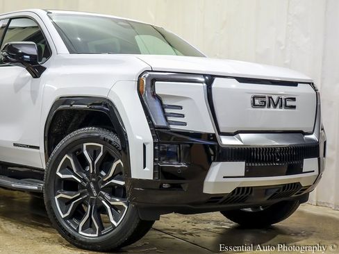 New 2025 GMC Sierra EV Denali image 2