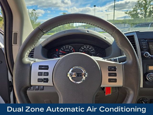 Used 2018 Nissan Frontier SV w/ Value Truck Package AWD/4WD image 4