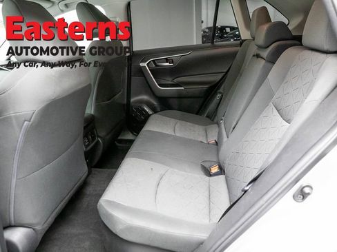 Used 2021 Toyota RAV4 XLE w/ XLE Grade Weather Package AWD/4WD image 22