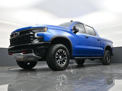 Used 2024 Chevrolet Silverado 1500 ZR2 w/ Technology Package AWD/4WD image 22