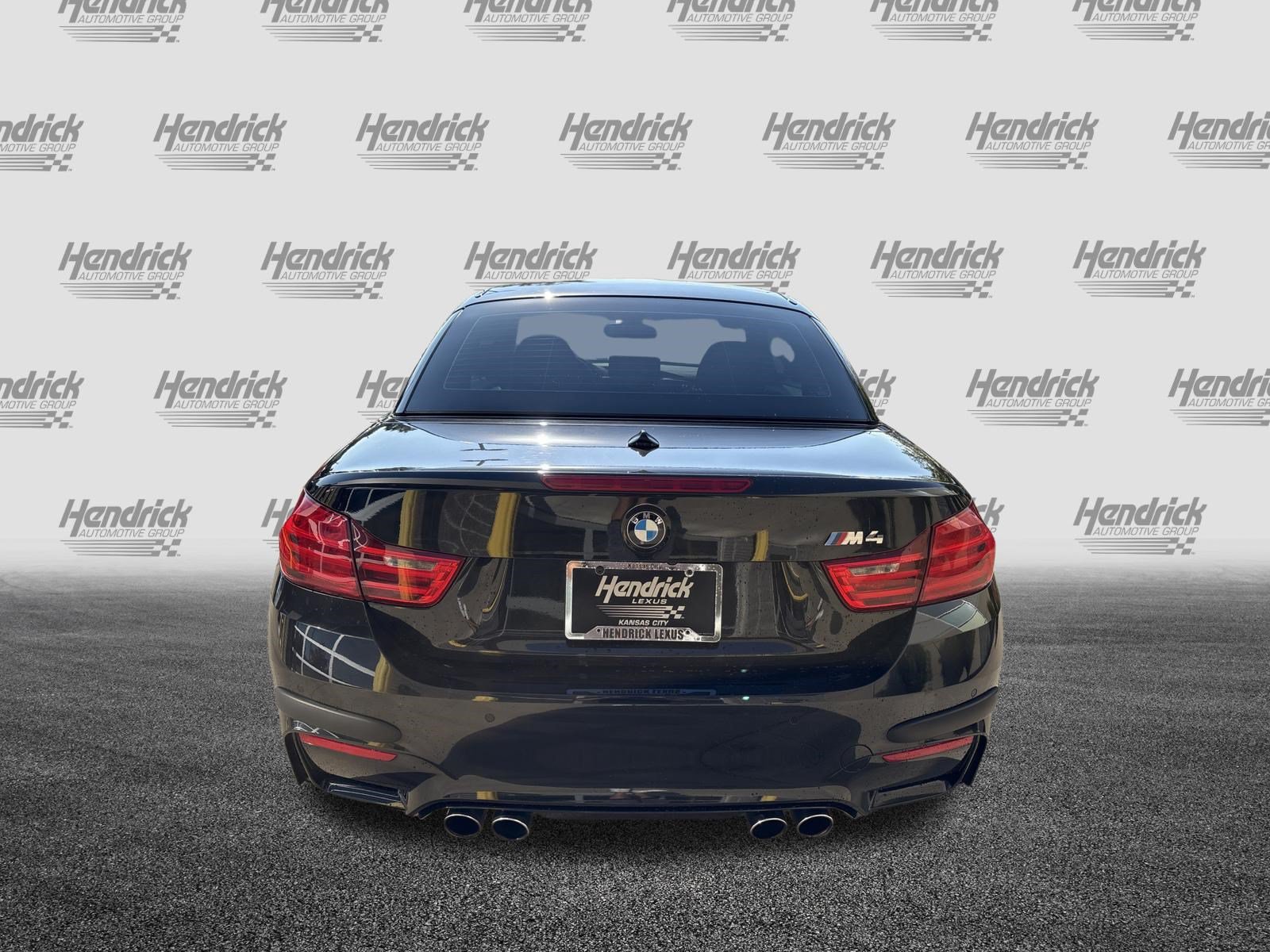 Used 2015 BMW M4 Convertible RWD image 9