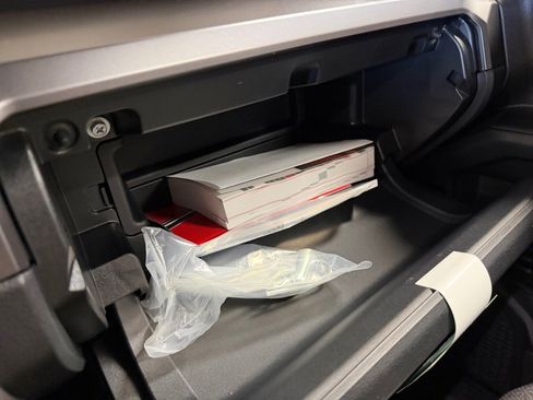 Used 2025 Toyota 4Runner SR5 image 38