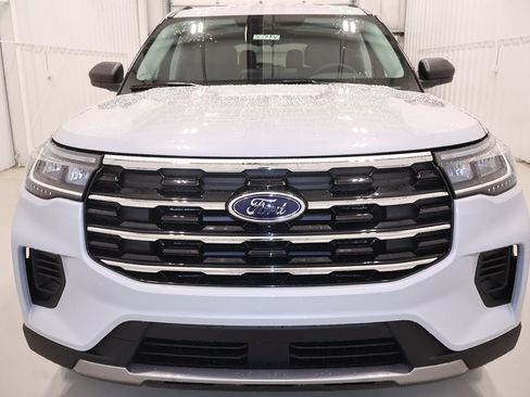 New 2026 Ford Explorer Active image 3