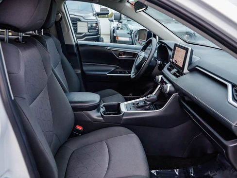 Used 2024 Toyota RAV4 XLE image 17