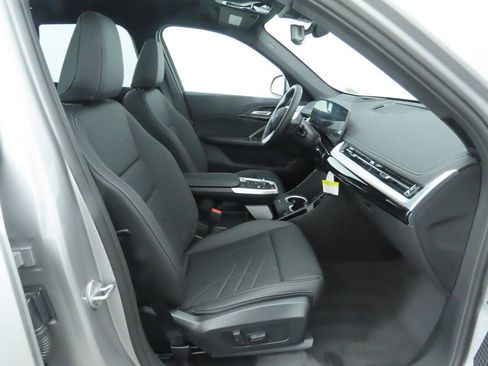 Used 2025 BMW X1 xDrive28i w/ Premium Package image 21