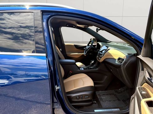 Used 2022 Chevrolet Equinox Premier AWD/4WD image 13