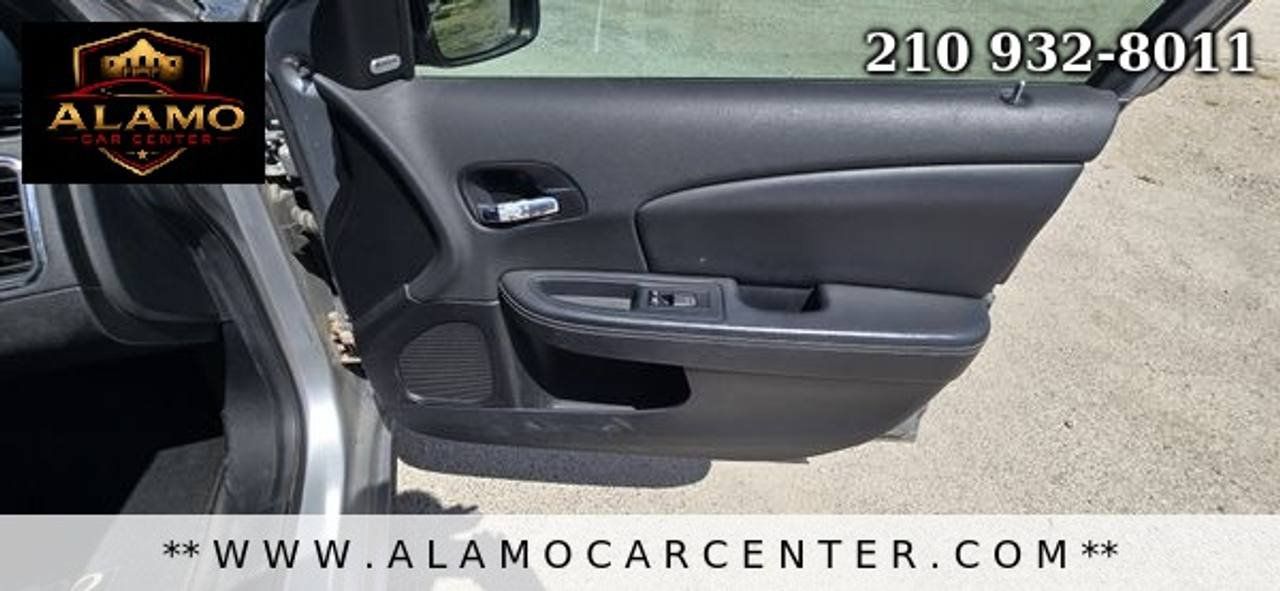 Used 2013 Chrysler 200 Limited FWD image 18