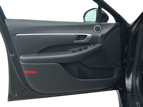 Used 2025 Hyundai Sonata SE FWD image 9