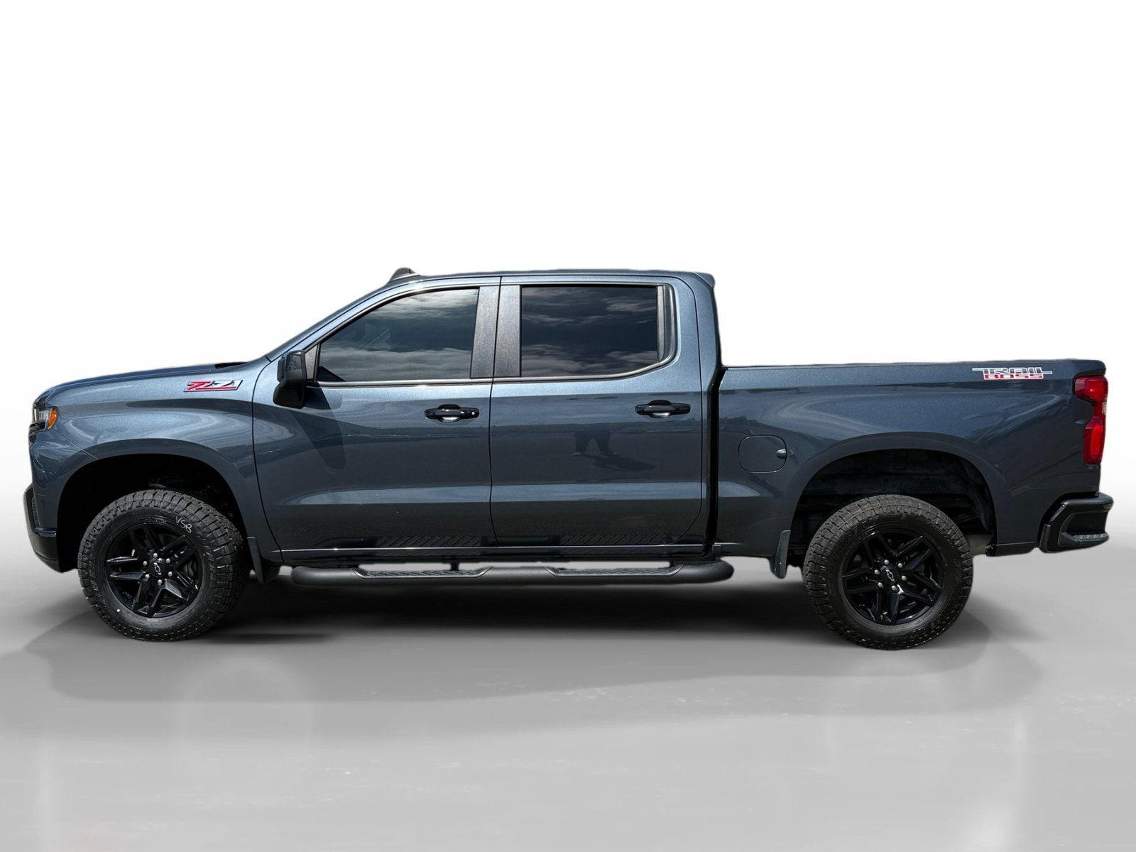 Used 2021 Chevrolet Silverado 1500 LT Trail Boss AWD/4WD image 2