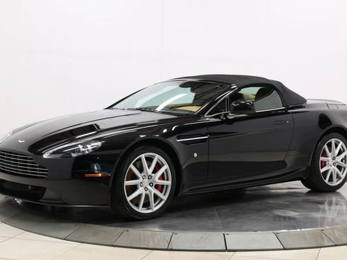 Used 2012 Aston Martin V8 Vantage V8 Convertible 2D image 84