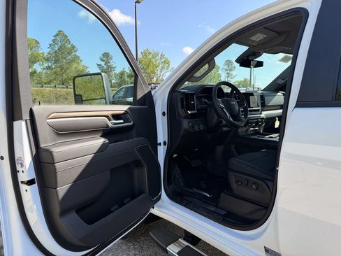 New 2026 Chevrolet Silverado 3500 LT w/ Convenience Package AWD/4WD image 13