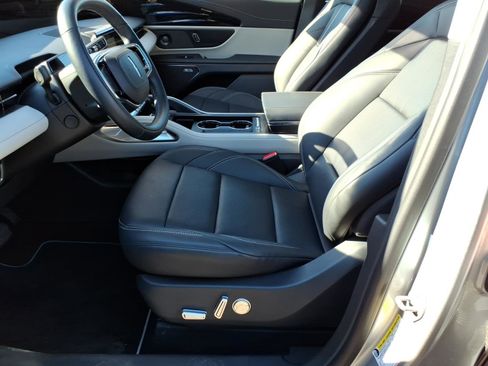 Used 2025 Lincoln Nautilus Premier w/ Equipment Group 102A image 14