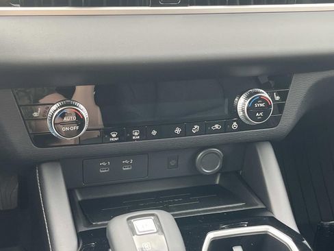 New 2026 Mitsubishi Outlander SE FWD image 22