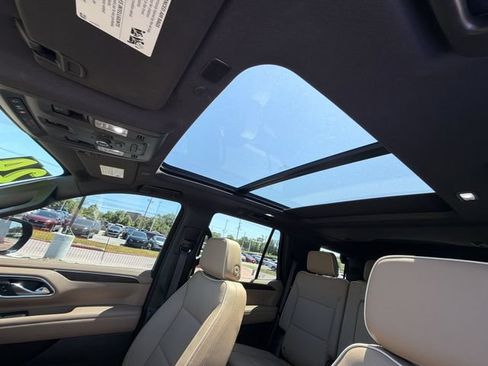 Used 2024 Chevrolet Tahoe Premier w/ Premium Package AWD/4WD image 21