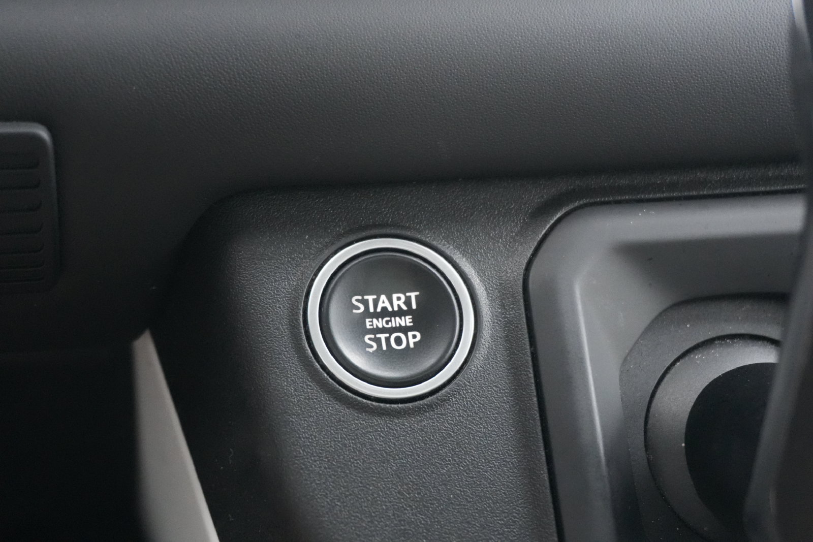 Used 2020 Land Rover Defender 110 HSE AWD/4WD image 38