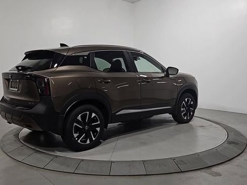 New 2026 Nissan Kicks SV image 5