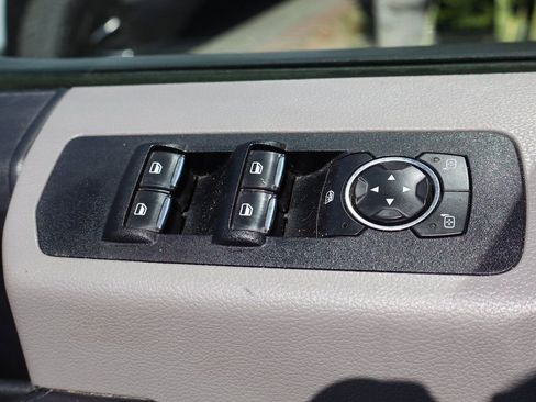Used 2019 Ford F150 XL w/ Equipment Group 101A Mid AWD/4WD image 16