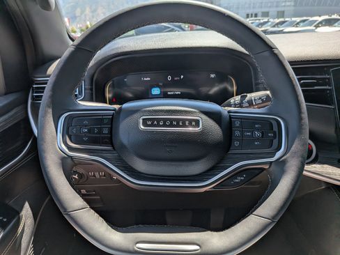 Used 2024 Jeep Wagoneer Series III AWD/4WD image 17