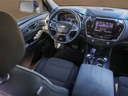 Used 2023 Chevrolet Traverse LT image 27
