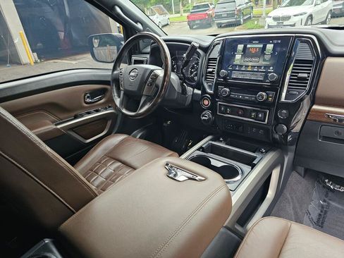 Used 2021 Nissan Titan Platinum Reserve AWD/4WD image 10