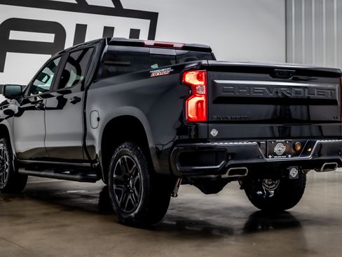 Used 2024 Chevrolet Silverado 1500 LT Trail Boss w/ LT Trail Boss Premium Package AWD/4WD image 32