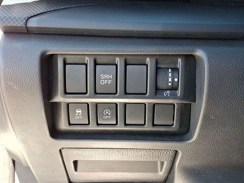 Used 2021 Subaru Forester AWD/4WD image 27
