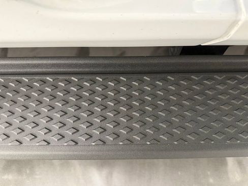 Used 2024 Jeep Gladiator Sport image 11