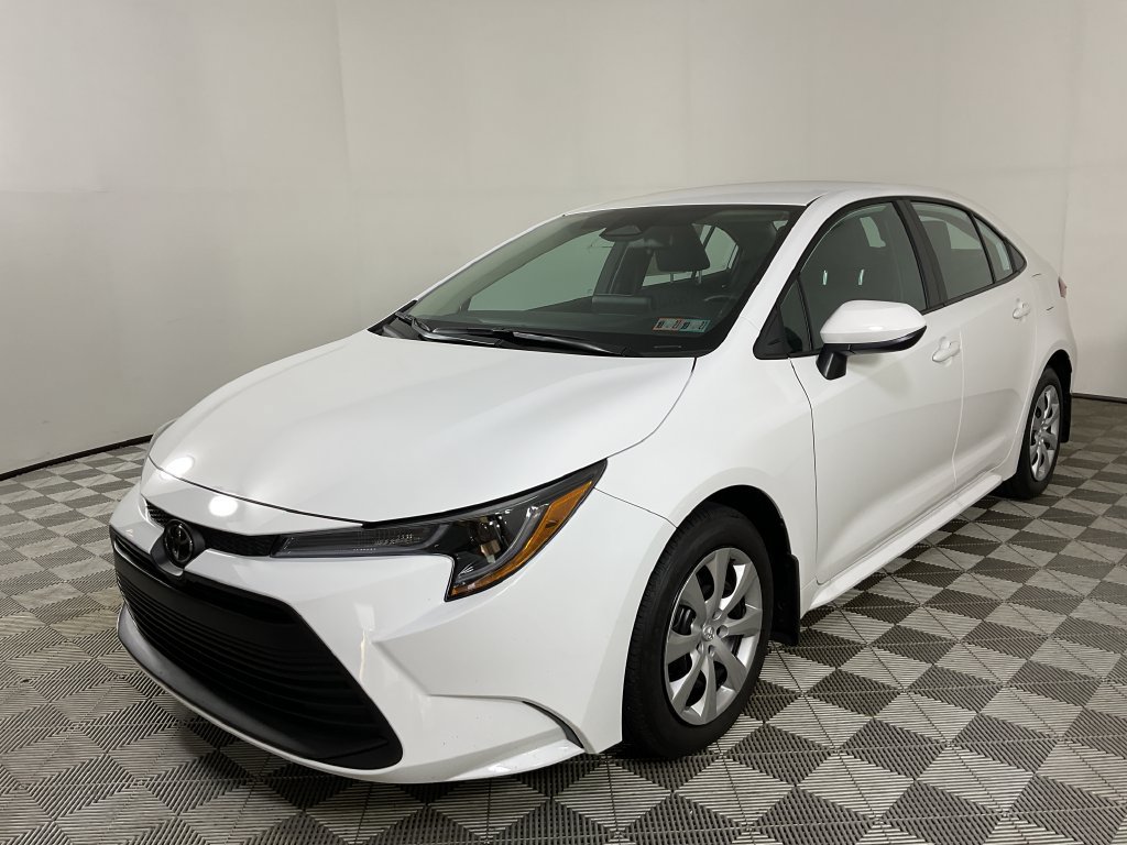 New 2027 Toyota Corolla LE FWD image 3